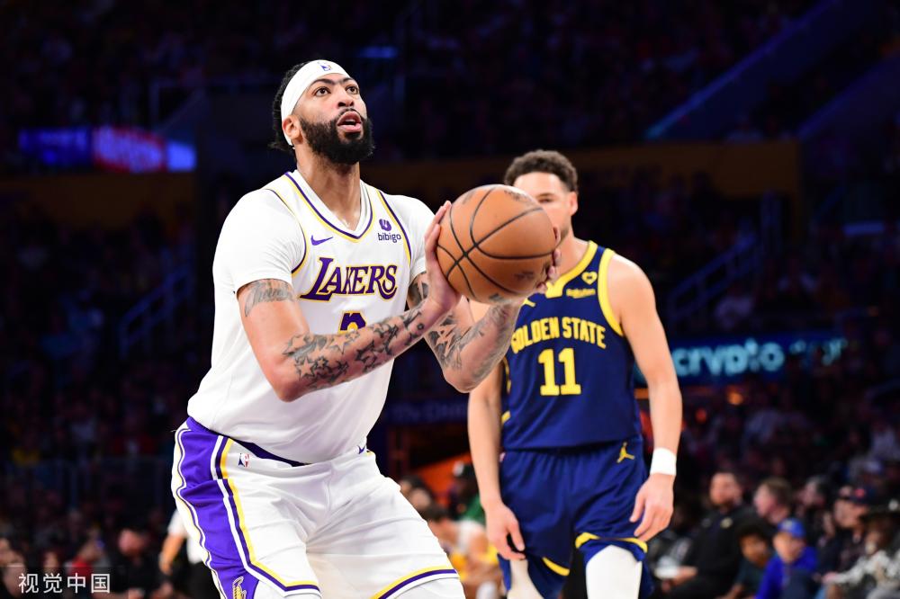 对其实施猛 对其实施猛