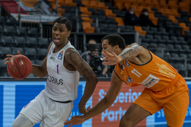 然而他早年 然而他早年